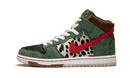 Nike SB Dunk High Dog Walker