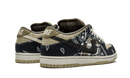 SB Dunk Low Travis Scott